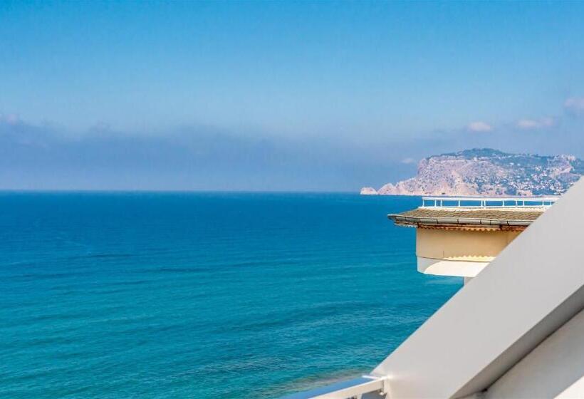 غرفة قياسية ثلاثية, Arsi Blue Beach