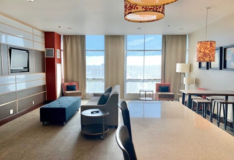 סוויטה נשיאותית, Tulyp, Tapestry Collection By Hilton