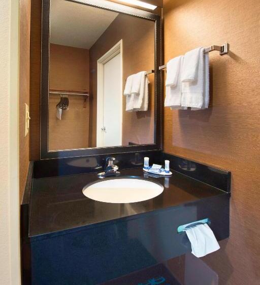 غرفه قياسيه سريرين مزدوجين, Fairfield Inn Huntsville