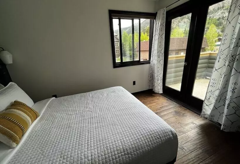سوئیت 2 خوابه, Frisco