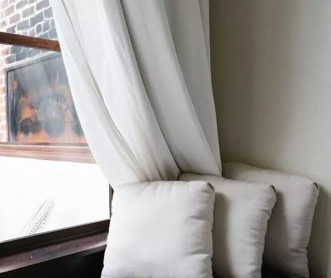 اتاق کلاسیک, Granada Hotel & Bistro