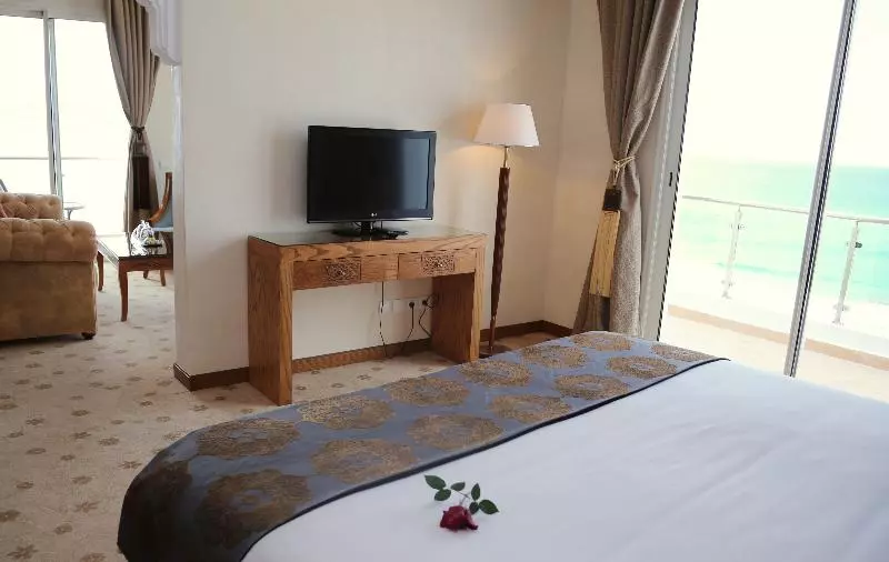 سوییت جونیور با چشم‌انداز دریا, Grand Mogador Sea View & Spa