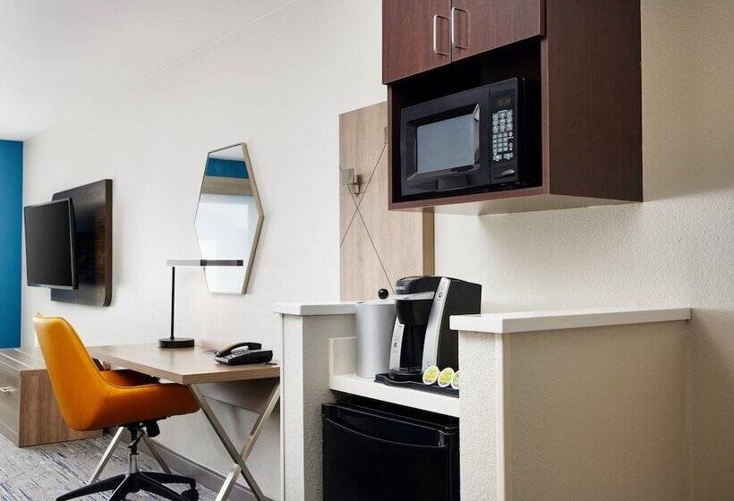 Люкс, Holiday Inn Express And Suites Wheeling, An Ihg