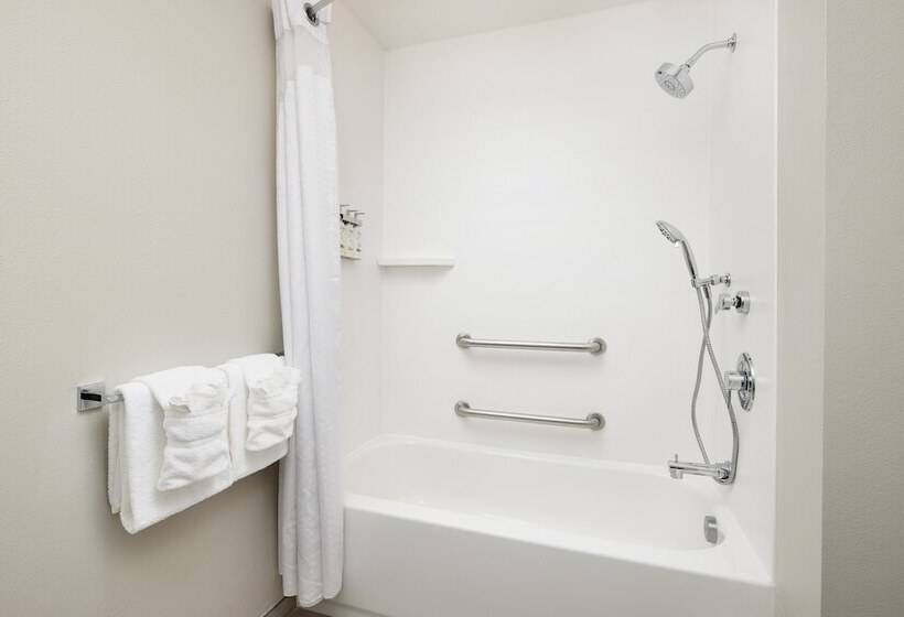 Люкс Адаптированный для Инвалидов, Holiday Inn Express And Suites Wheeling, An Ihg