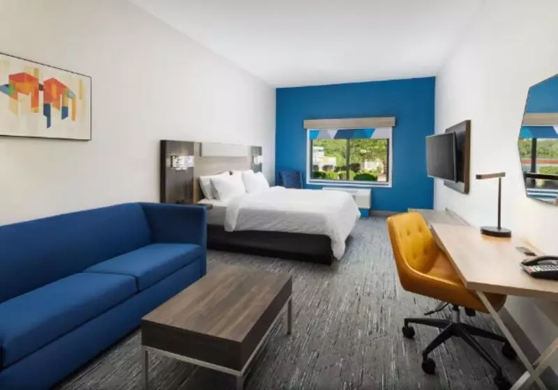 キングサイズベッドのスタンダードルーム, Holiday Inn Express And Suites Wheeling, An Ihg