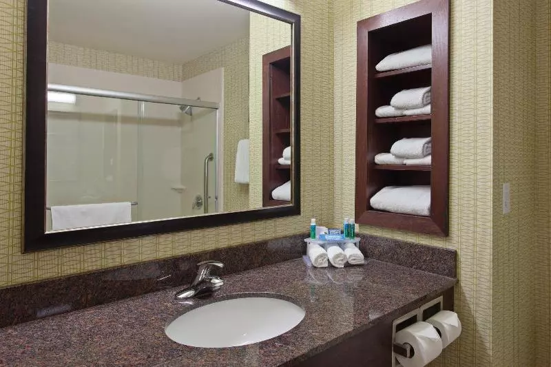 Sviitti King-vuode, Holiday Inn Express & Suites Tacoma Downtown, An Ihg