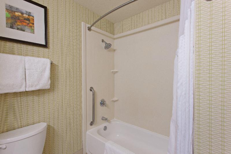 غرفة قياسية سرير كينج لذوى الإحتياجات الخاصة, Holiday Inn Express & Suites Tacoma Downtown, An Ihg