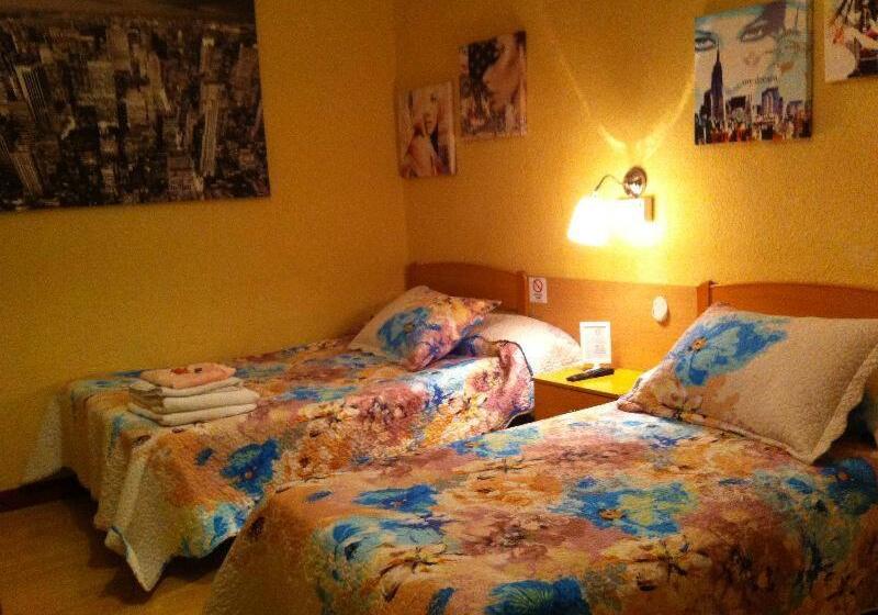 اتاق استاندارد, Hostal Alicante