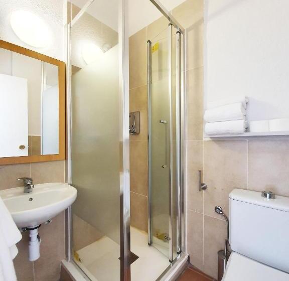 اتاق استاندارد سه نفره, Hostal Alicante