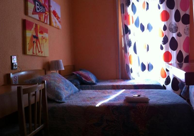 اتاق استاندارد, Hostal Alicante