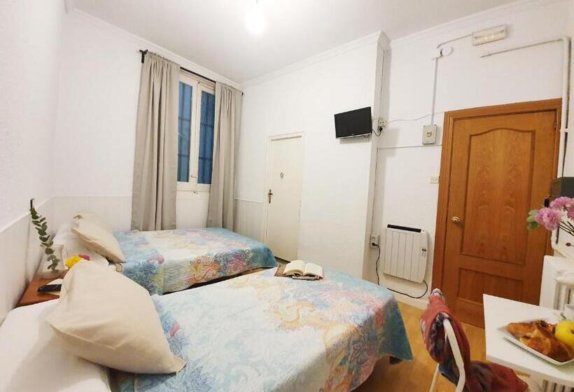 اتاق استاندارد, Hostal Alicante