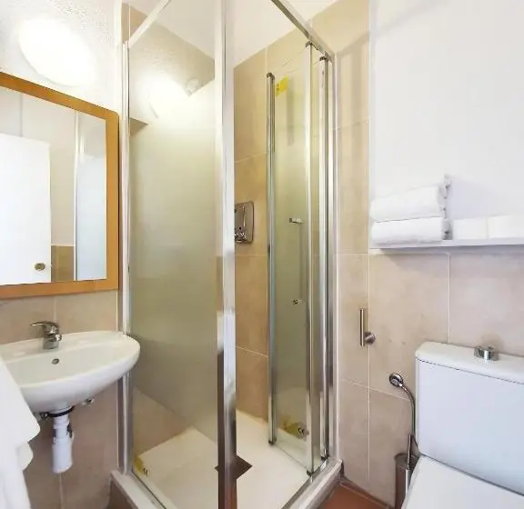 اتاق استاندارد سه نفره, Hostal Alicante