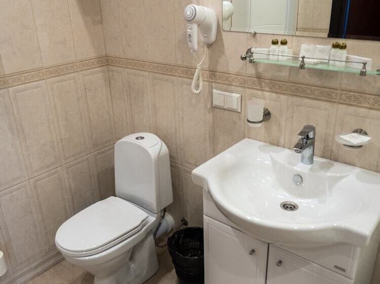 سوییت اجرایی, Nevsky Bereg 122
