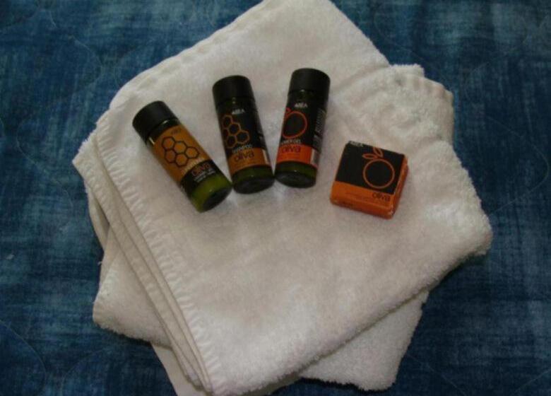 Номер Стандарт Вид на Бассейн, Rodon