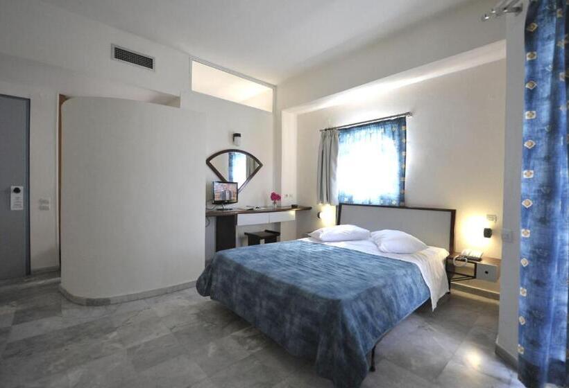 Номер Стандарт Вид на Сад, Rodon