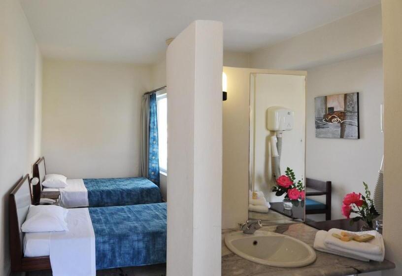 Номер Стандарт Вид на Сад, Rodon