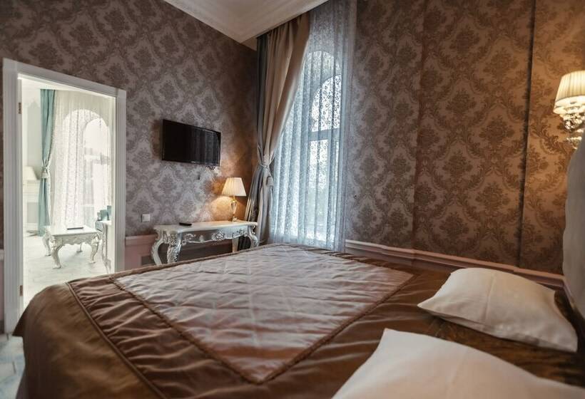 سوییت, Royal Grand