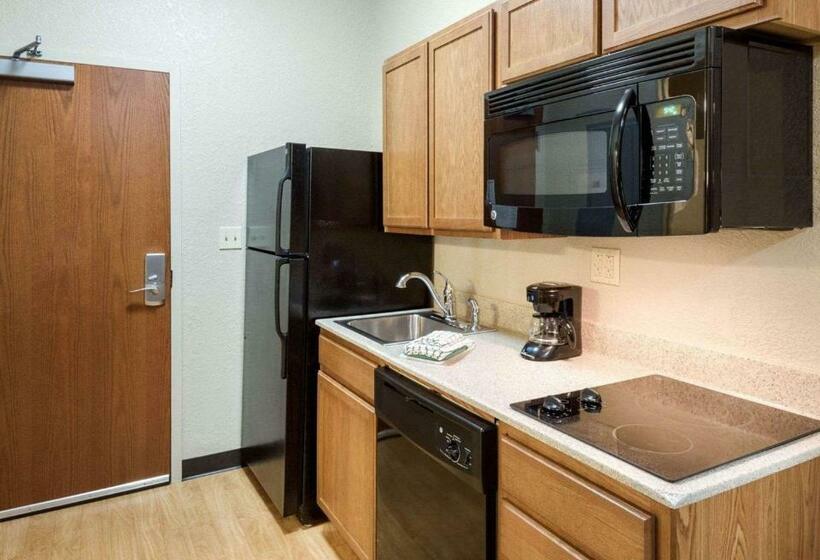 غرفة قياسية, Suburban Studios Morgantown