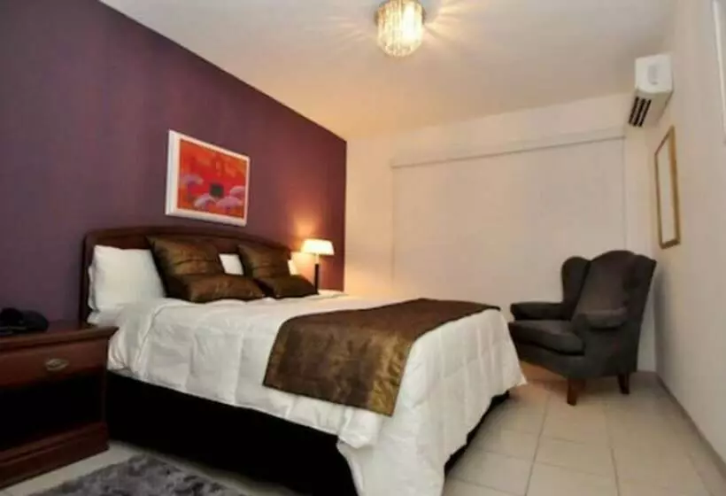 اتاق اجرایی, Terranova Suites