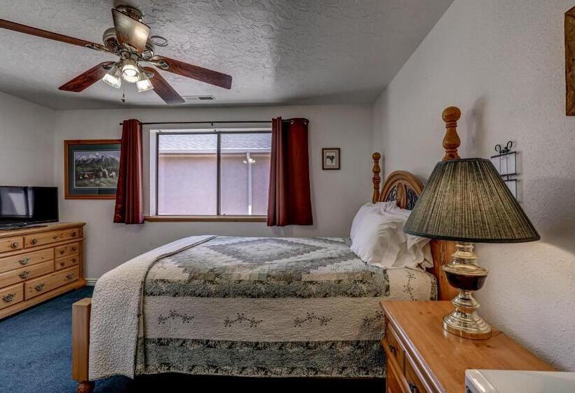 스탠다드 룸, The Snuggle Inn