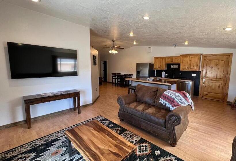 3침실 스위트, The Snuggle Inn