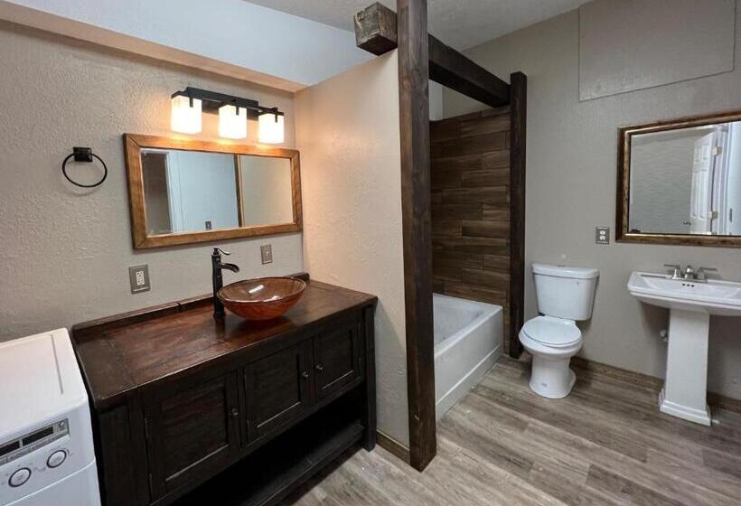 3침실 스위트, The Snuggle Inn