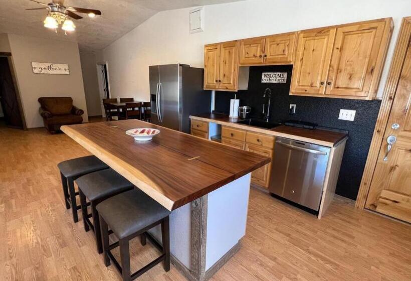 3침실 스위트, The Snuggle Inn