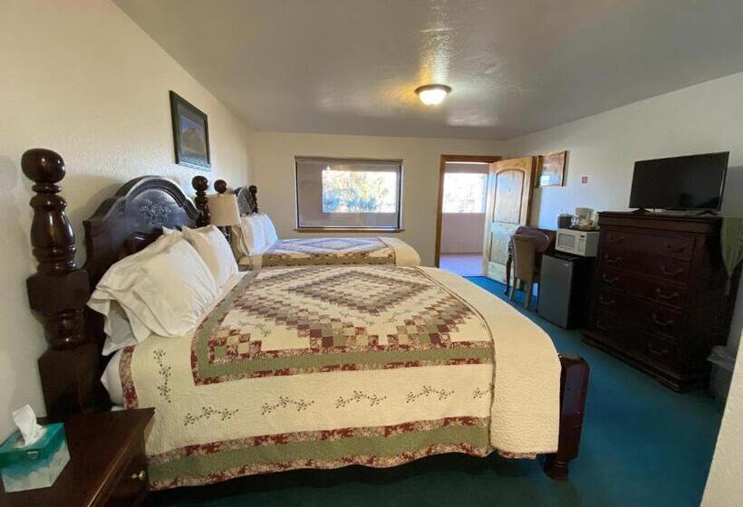 디럭스 룸, The Snuggle Inn