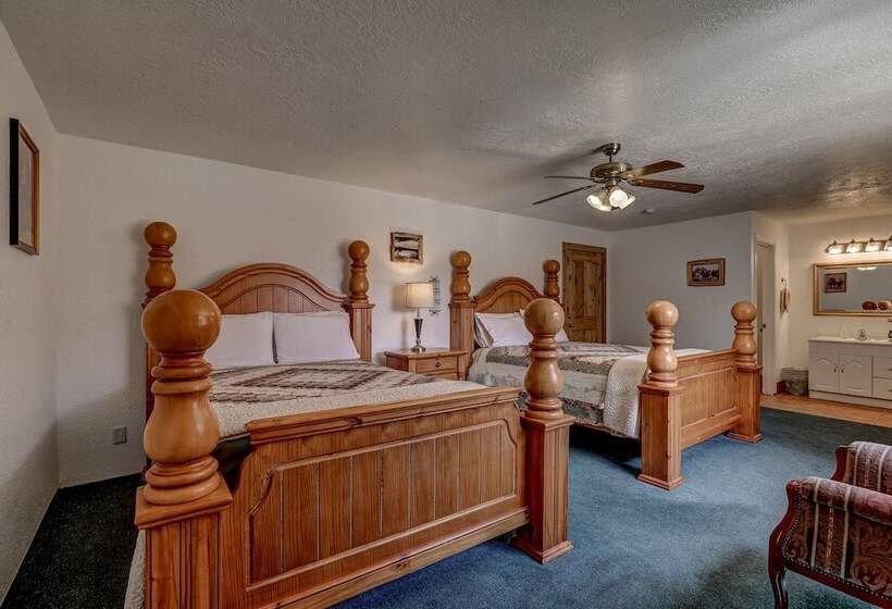 디럭스 룸, The Snuggle Inn