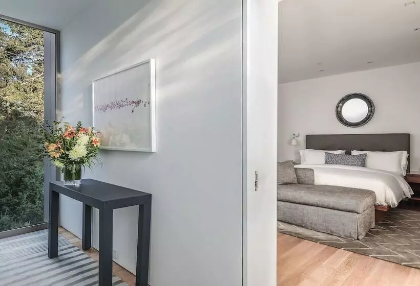 １ベッドルームハウス, Topping Rose House