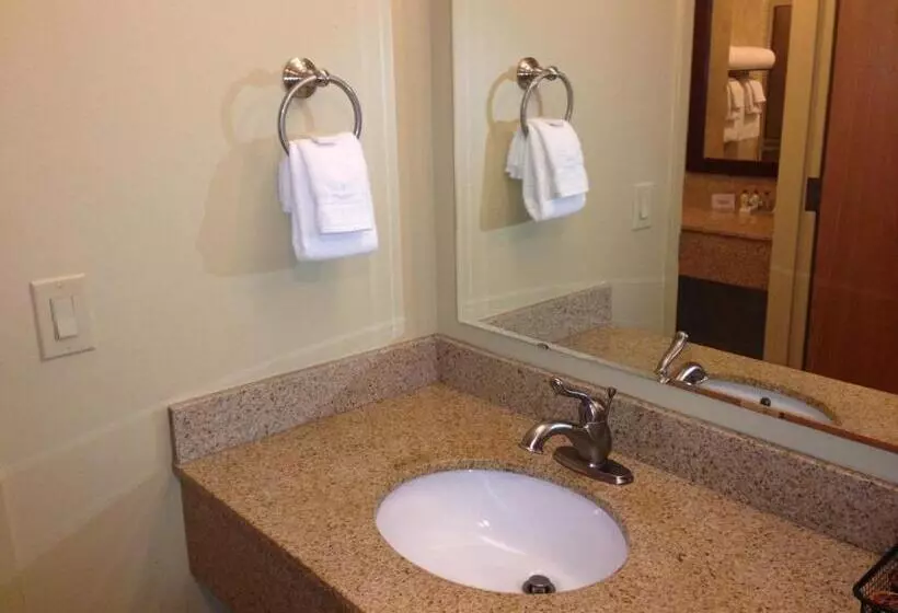 デラックスルーム, Little Creek Casino Resort