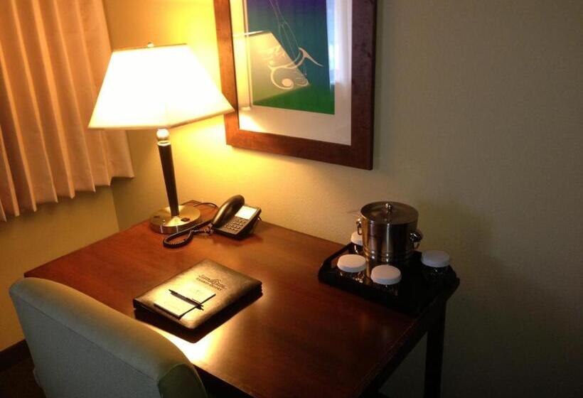 غرفة ديلوكس, Little Creek Casino Resort