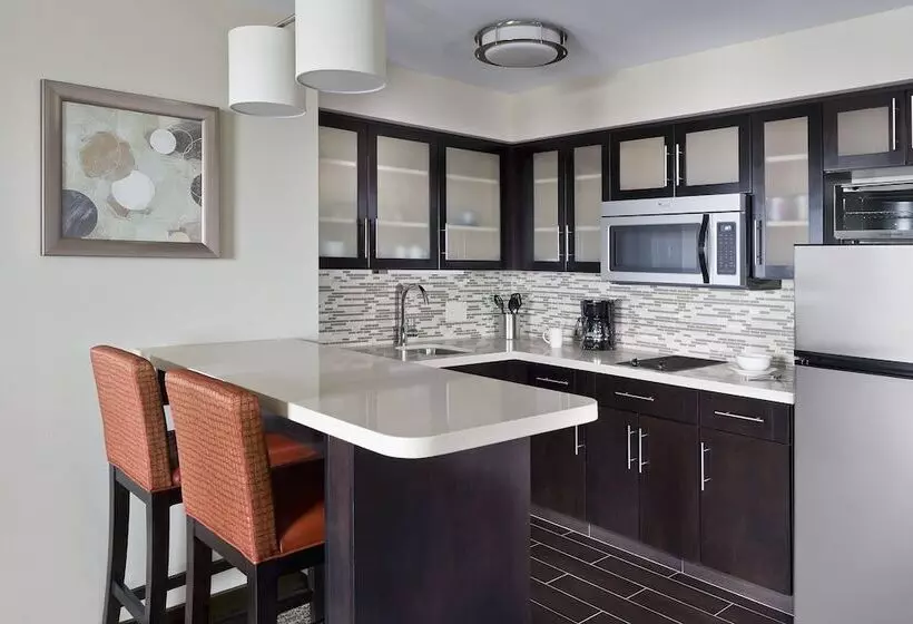 スタンダードスタジオ, Staybridge Suites Montgomeryville, An Ihg