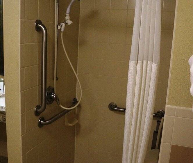 חדר דלוקס מותאם לאנשים עם מוגבלויות, Americinn By Wyndham Fort Dodge