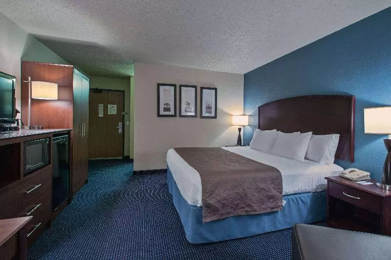 キングサイズベッドのスタンダードルーム, Americinn By Wyndham Fort Dodge