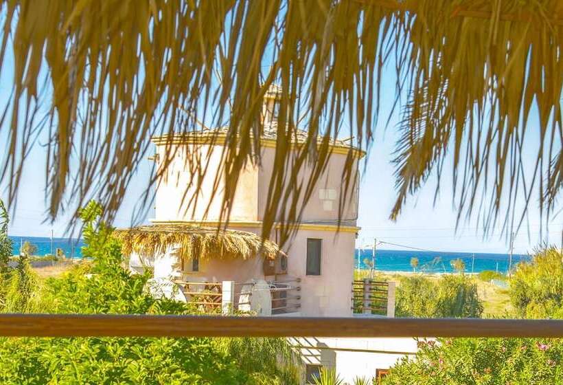 复式房间, Anemomili Village