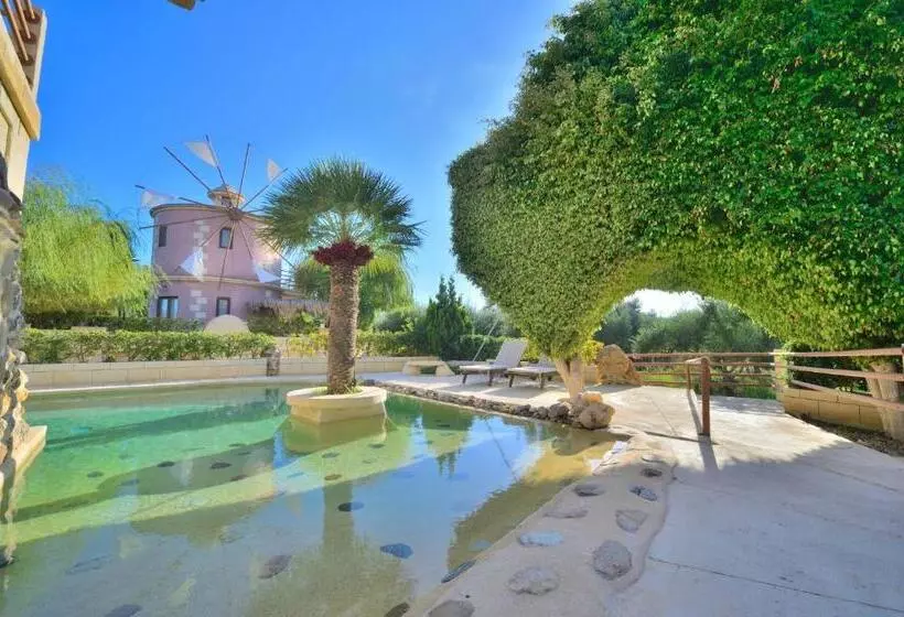 1 Bedroom Maisonette