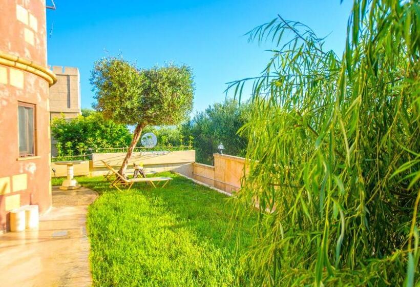 带1个卧室的公寓套房, Anemomili Village