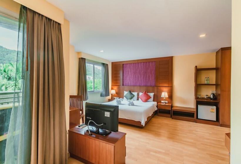 이그제큐티브 스위트, Elite Suites Patong