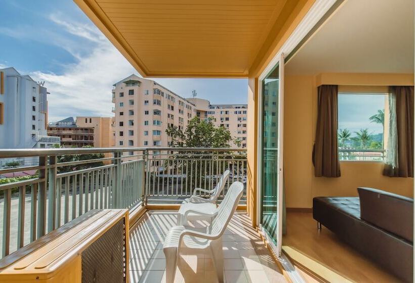 패밀리 스위트, Elite Suites Patong