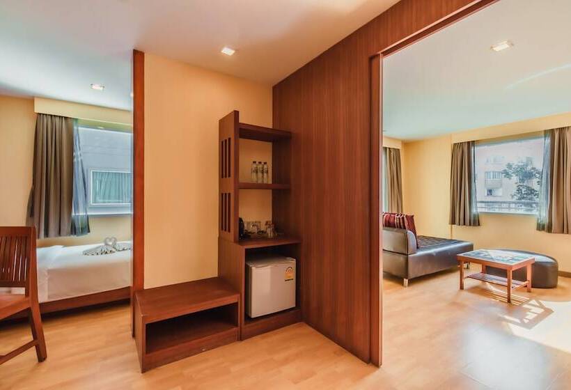 패밀리 스위트, Elite Suites Patong