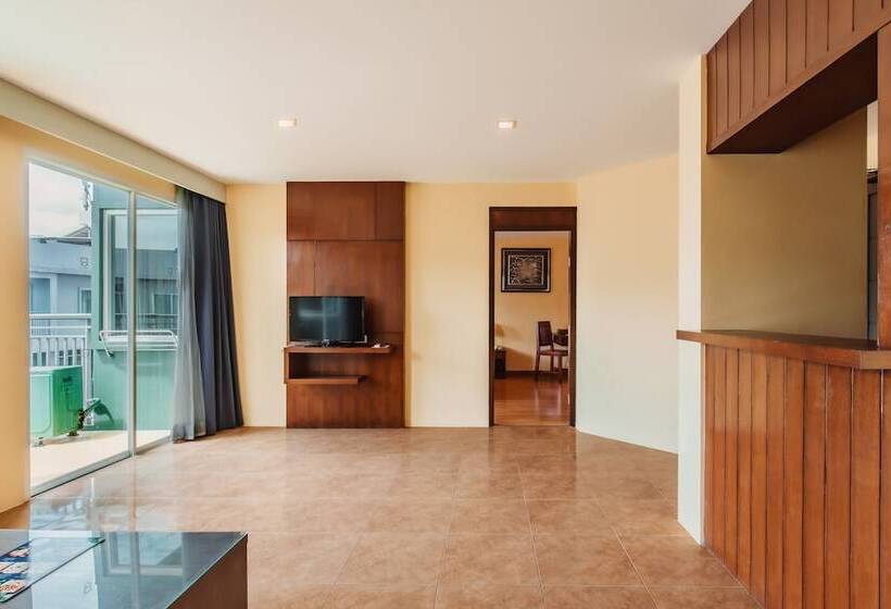 2 Bedroom Suite Pool View, Elite Suites Patong