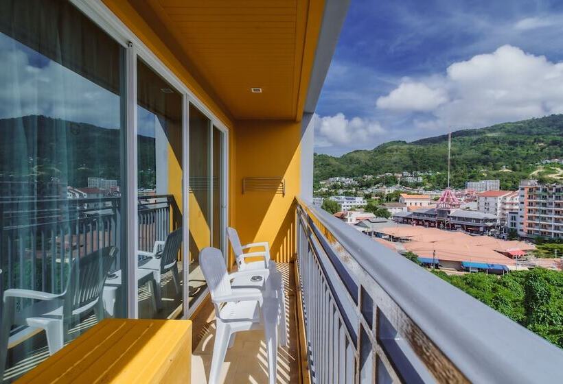 펜트하우스 스위트, Elite Suites Patong