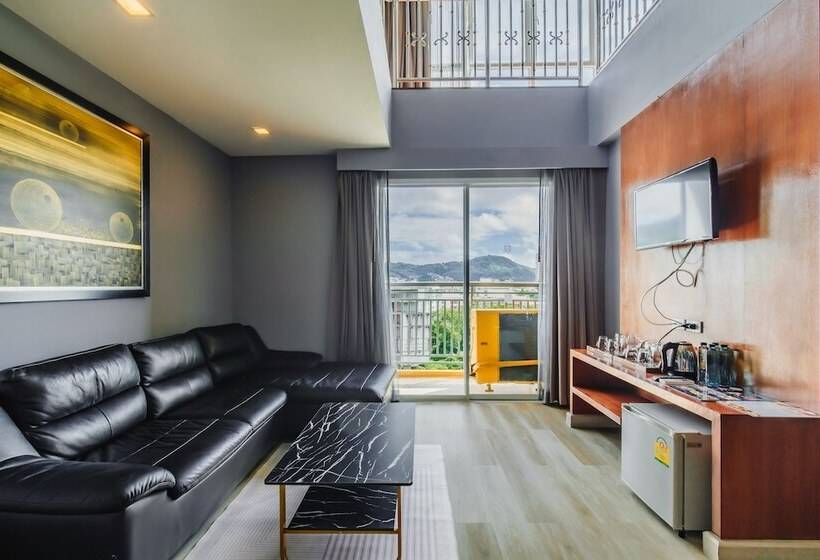 펜트하우스 스위트, Elite Suites Patong