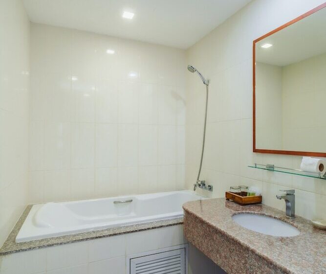 2 Bedroom Suite City View, Elite Suites Patong