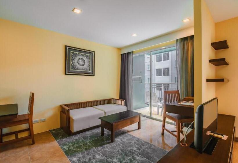 디럭스 스위트 킹 침대, Elite Suites Patong