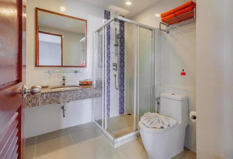 펜트하우스 스위트, Elite Suites Patong