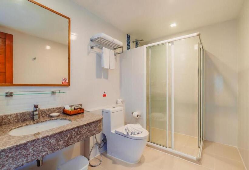 펜트하우스 스위트, Elite Suites Patong