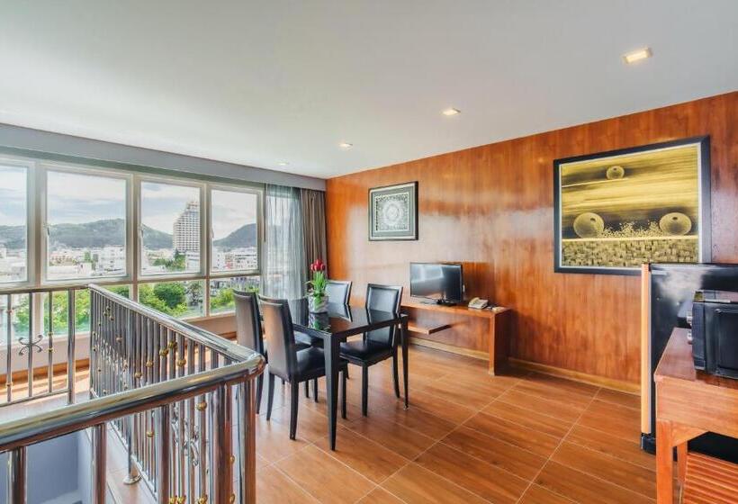 펜트하우스 스위트, Elite Suites Patong