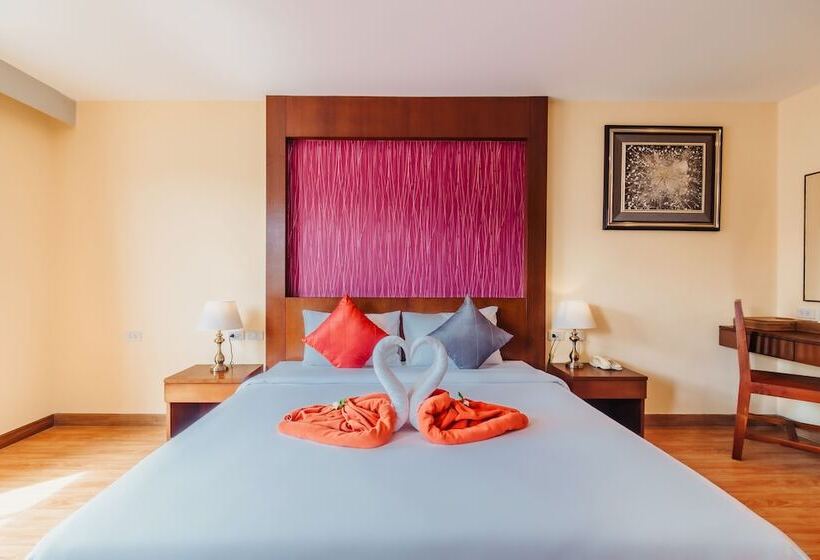2 Bedroom Suite Pool View, Elite Suites Patong